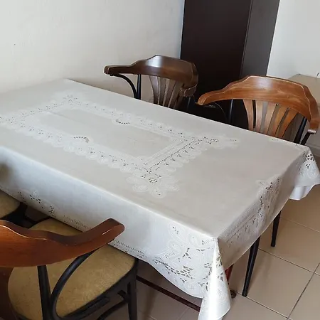 Apartment Sari 61 *